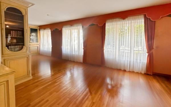 Appartement à vendre    5 pièces • 161,78 m2 Lorient