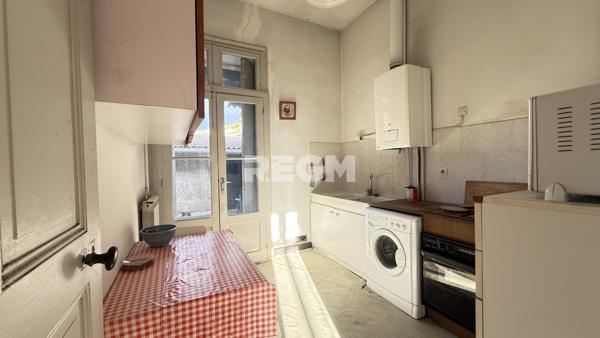 Lunel (34400) Appartement de charme type 4 et vaste terrasse