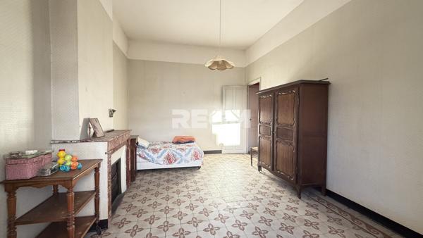 Lunel (34400) Appartement de charme type 4 et vaste terrasse