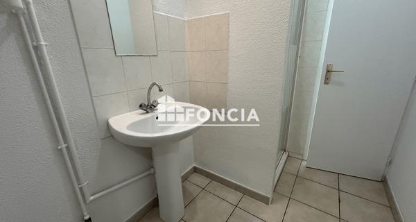 Location Studio 41.5 m² - Vienne 38200