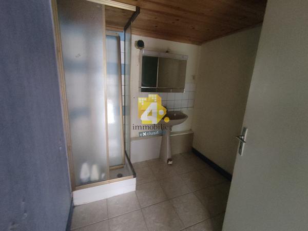 Maison - 8 pièces - 250 m²