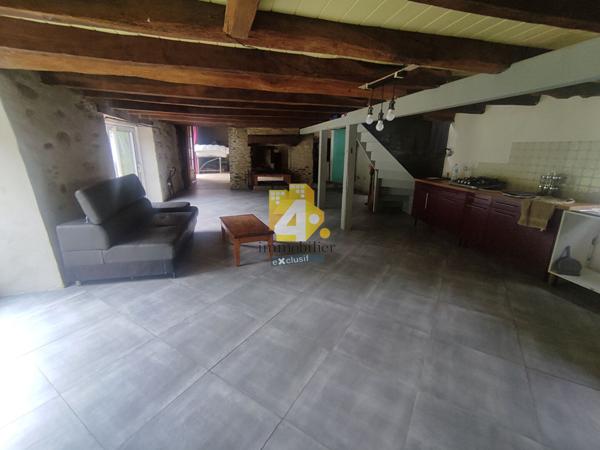 Maison - 8 pièces - 250 m²