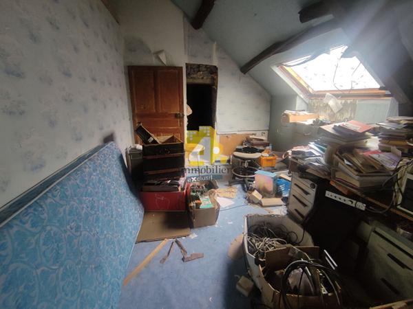 Maison - 8 pièces - 250 m²