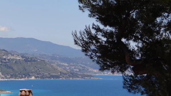 Vente Villa 5 pièces 240 m2 à Roquebrune-Cap-Martin