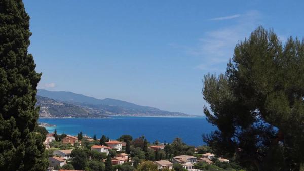 Vente Villa 5 pièces 240 m2 à Roquebrune-Cap-Martin