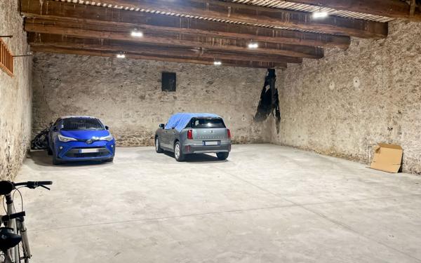 Maison à vendre    1 pièce •  Marseillan