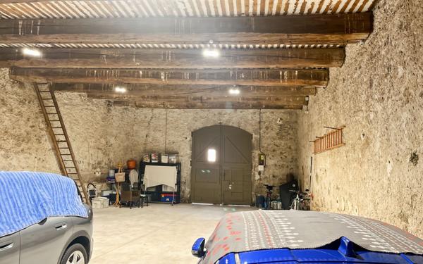 Maison à vendre    1 pièce •  Marseillan