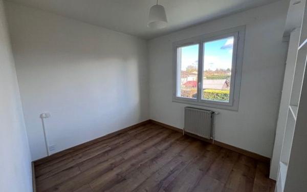 Maison à louer    5 pièces •  Caussade