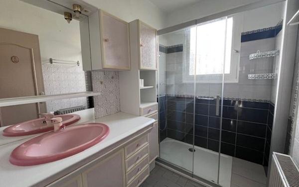 Maison à louer    5 pièces •  Caussade