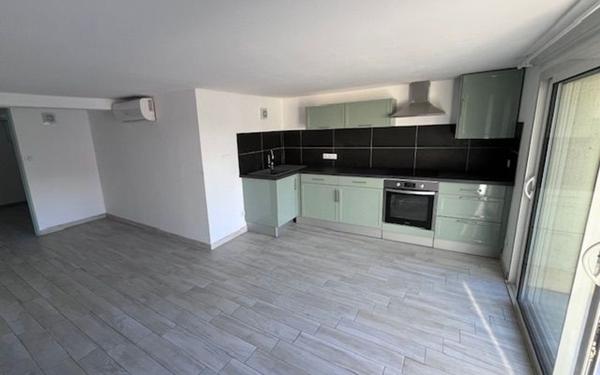 Maison à louer    5 pièces •  Caussade