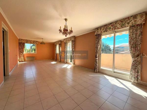 Vente Appartement 4 pièces 97 m2 à Saint-Raphaël