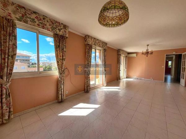 Vente Appartement 4 pièces 97 m2 à Saint-Raphaël