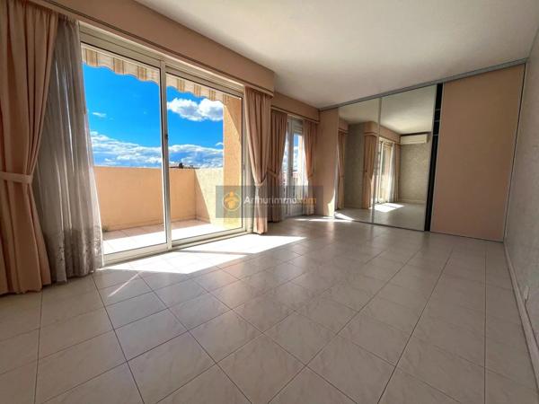 Vente Appartement 4 pièces 97 m2 à Saint-Raphaël