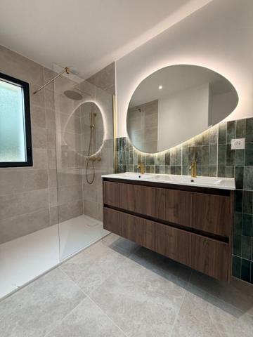 ARZON Maison de 2025, à pied du littoral et des commerces (4min), 5 pièces, 4 chambres (5ème possible) de 110 M² sur 330M² de terrain. Frais de notaire réduits