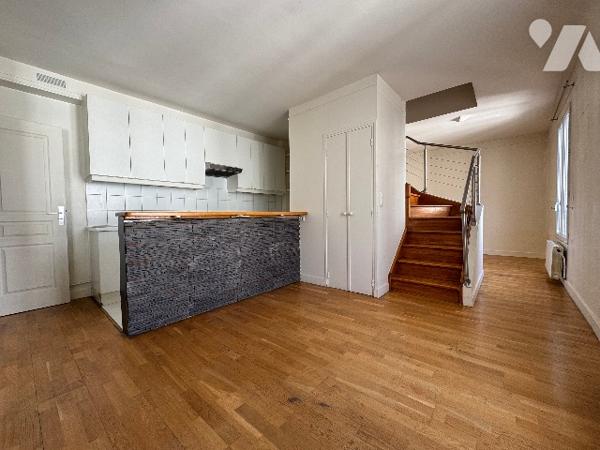 NOTAIRE VEND – APPARTEMENT DUPLEX RUE DU CHEVALIER DE SAINT-GEORGE – 8ᵉ