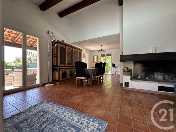 Maison à vendre  5 pièces - 140 m 2   LA CADIERE D AZUR  - 83