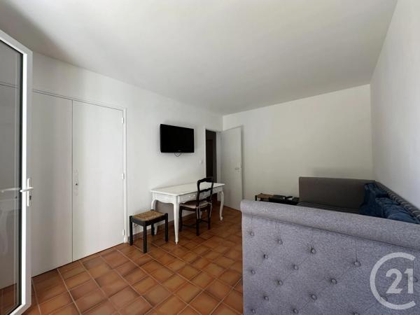 Maison à vendre  5 pièces - 140 m 2   LA CADIERE D AZUR  - 83