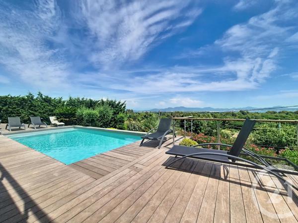 Maison à vendre  7 pièces - 161,40 m 2   FREJUS  - 83