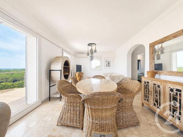 Maison à vendre  7 pièces - 161,40 m 2   FREJUS  - 83