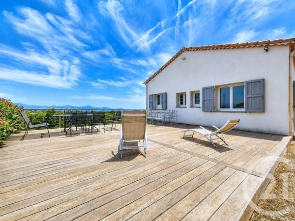 Maison à vendre  7 pièces - 161,40 m 2   FREJUS  - 83