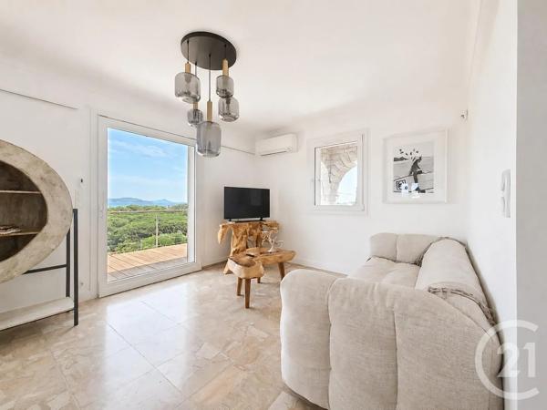 Maison à vendre  7 pièces - 161,40 m 2   FREJUS  - 83
