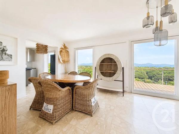Maison à vendre  7 pièces - 161,40 m 2   FREJUS  - 83