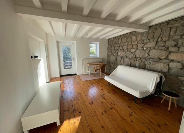 Maison à louer    8 pièces • 300 m2 Montagny