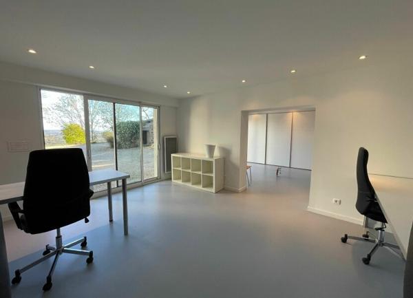 Maison à louer    8 pièces • 300 m2 Montagny