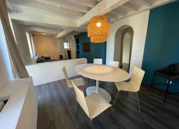 Maison à louer    8 pièces • 300 m2 Montagny