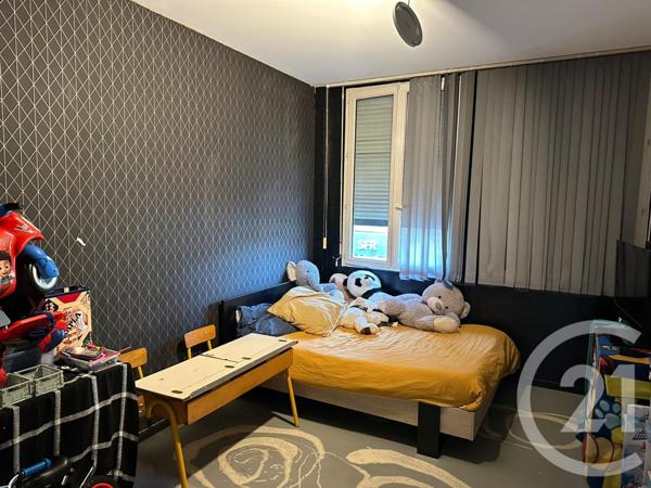 Appartement T5 à vendre  5 pièces - 143,89 m2 FOUGERES - 35