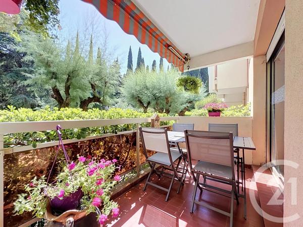 Appartement F3 à vendre  3 pièces - 67,20 m 2   ST RAPHAEL  - 83
