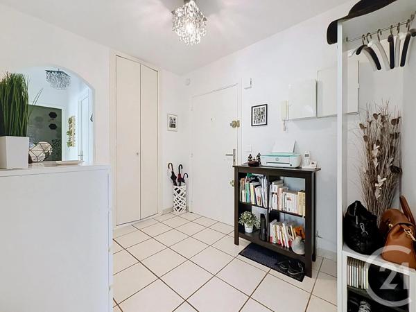 Appartement F3 à vendre  3 pièces - 67,20 m 2   ST RAPHAEL  - 83