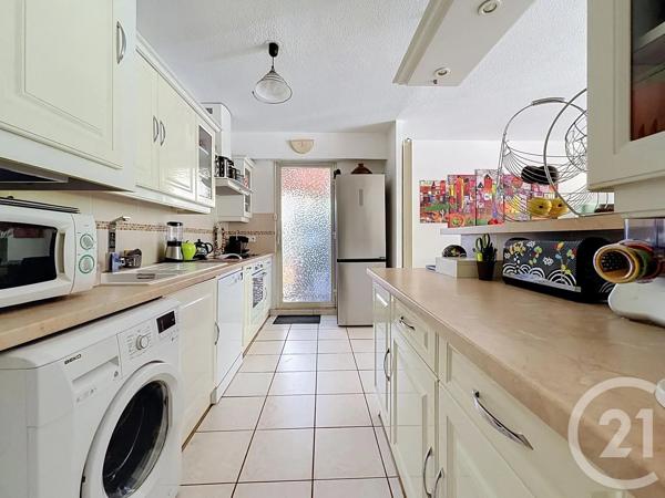 Appartement F3 à vendre  3 pièces - 67,20 m 2   ST RAPHAEL  - 83