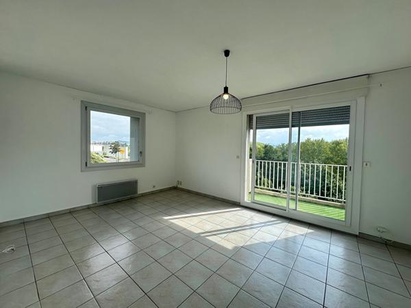APPARTEMENT 2 CHAMBRES CAVE 2 TERRASSES CARCASSONNE
