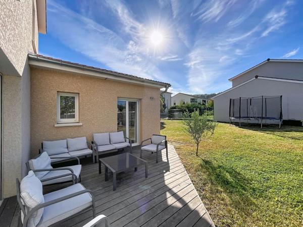 MAISON – T5 – MEUBLE – PISCINE – 125.78 m² 69970 – MARENNES
