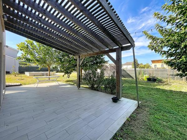 MAISON – T5 – MEUBLE – PISCINE – 125.78 m² 69970 – MARENNES