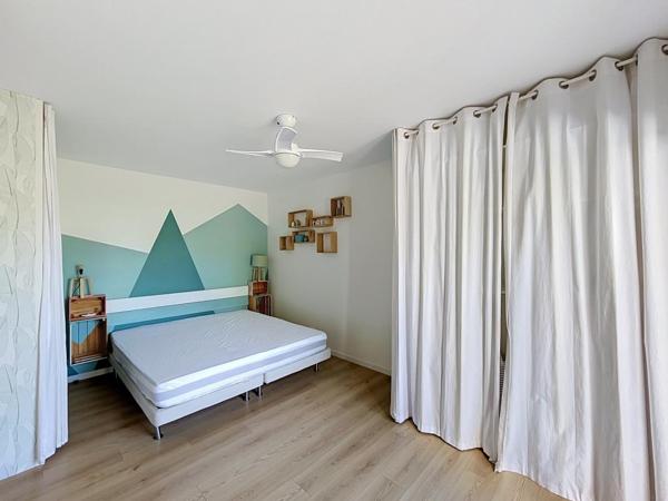 MAISON – T5 – MEUBLE – PISCINE – 125.78 m² 69970 – MARENNES