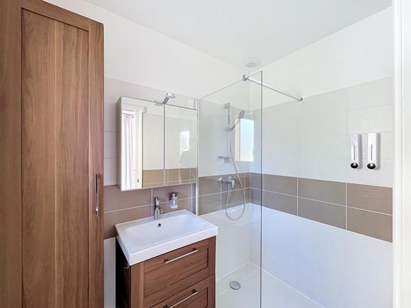 MAISON – T5 – MEUBLE – PISCINE – 125.78 m² 69970 – MARENNES