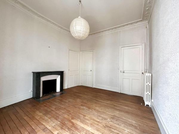 Appartement 4 pièces 122m² à vendre Vichy 03200 Hôtel de Ville 169000€ - Micro.immo