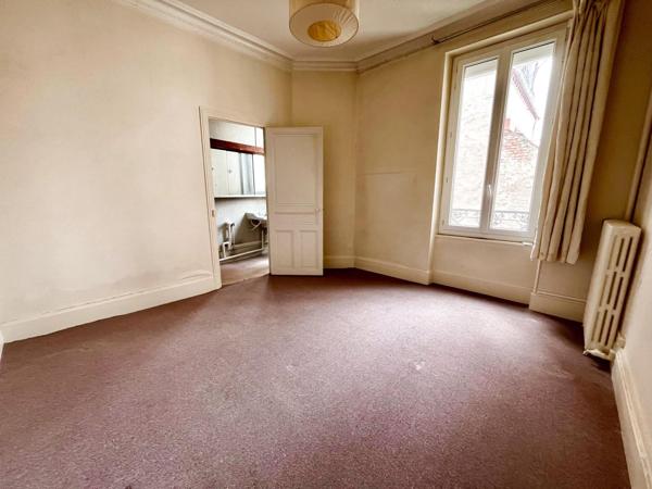 Appartement 4 pièces 122m² à vendre Vichy 03200 Hôtel de Ville 169000€ - Micro.immo