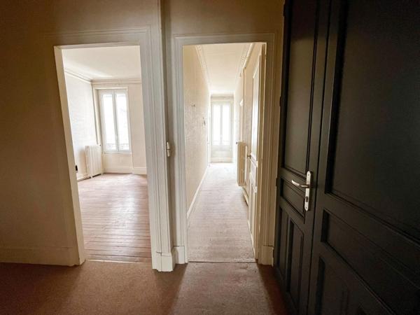 Appartement 4 pièces 122m² à vendre Vichy 03200 Hôtel de Ville 169000€ - Micro.immo