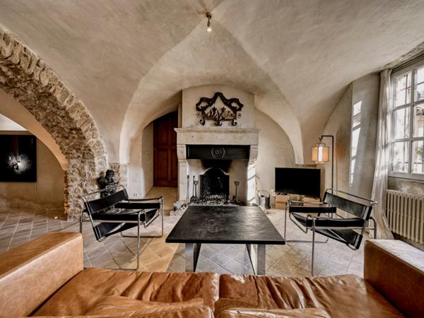 Cabrières-d'Avignon (84220) MAISON 295 M2