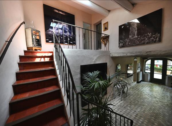 Cabrières-d'Avignon (84220) MAISON 295 M2