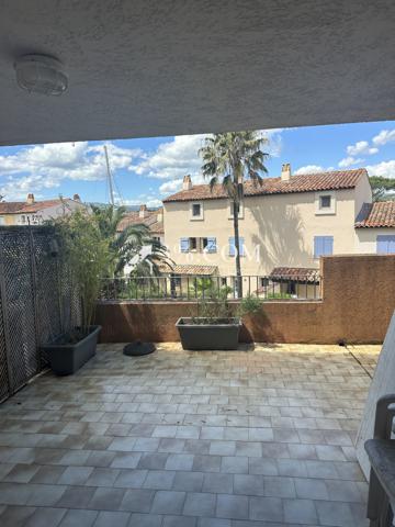 Appartement
                                                                                                                                                                                                                                                                                                                        3 pièce(s)                                                                                                                                                                                                          2 chambre(s)                                                                                                                                                                                                          37.74  m²