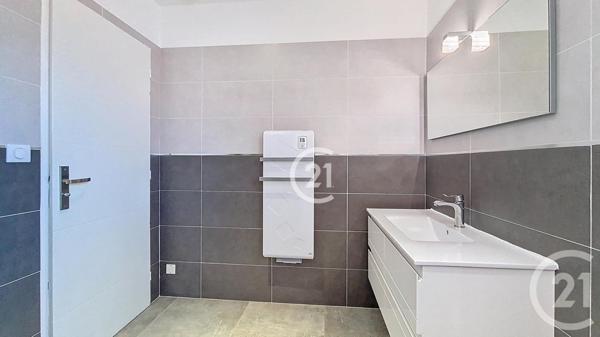 Maison à vendre  4 pièces - 94 m2 RAPHELE LES ARLES - 13