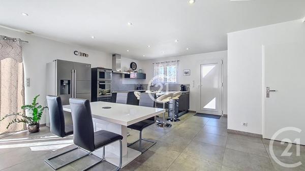 Maison à vendre  4 pièces - 94 m2 RAPHELE LES ARLES - 13