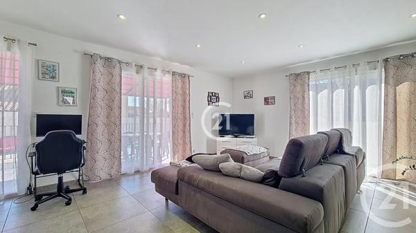 Maison à vendre  4 pièces - 94 m2 RAPHELE LES ARLES - 13