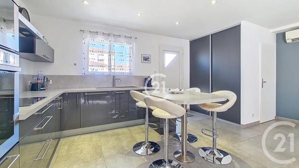 Maison à vendre  4 pièces - 94 m2 RAPHELE LES ARLES - 13