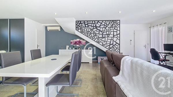 Maison à vendre  4 pièces - 94 m2 RAPHELE LES ARLES - 13