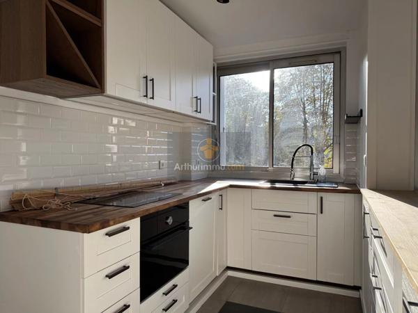 Location                                                      Appartement
                        
                     4 pièces                      69 m2                     à Marly-le-Roi